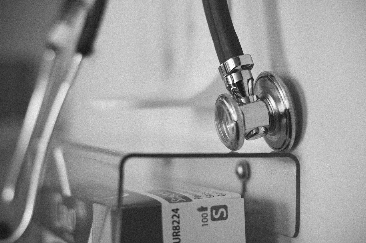 stethoscope-g0a3cad73f_1280
