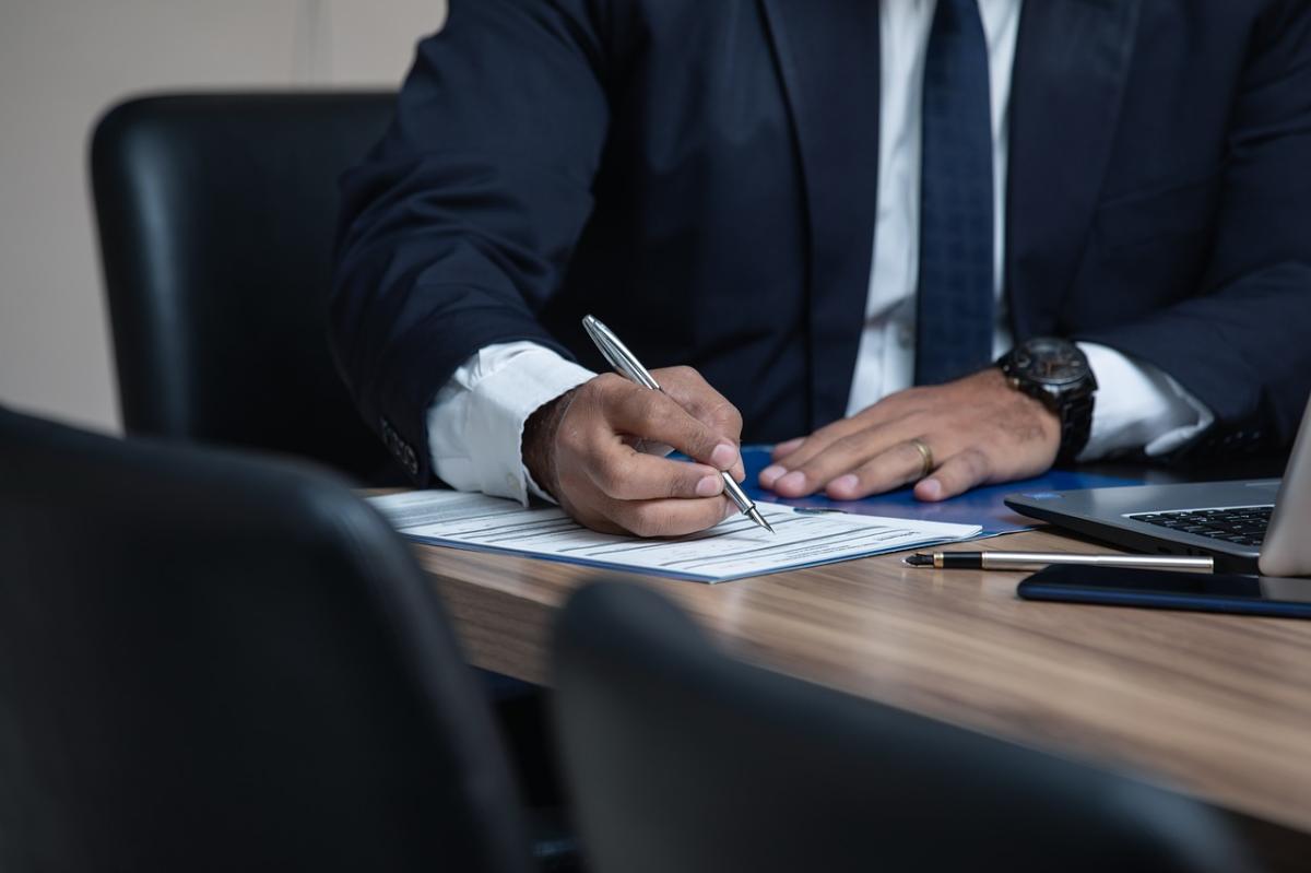 Pourquoi-faire-appel-a-un-avocat-fiscaliste-est-essentiel-pour-la-gestion-fiscale-de-votre-entreprise-66f16712047a4
