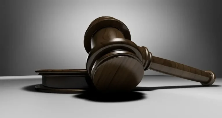 pixabay_depot-des-comptes-au-greffe-du-tribunal-de-commerce_6a26f17ebb3e7